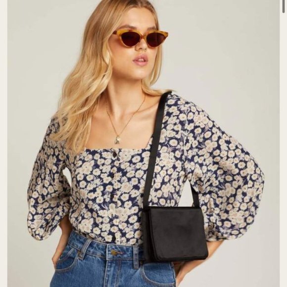 Rolla’s Roxanne Floral Crop Top - Picture 3 of 11